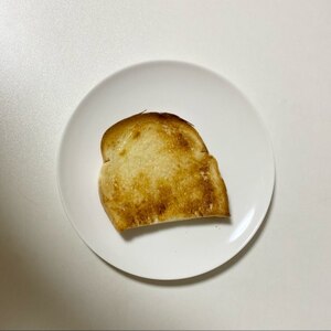 フライパンで焼くマヨネーズのトースト